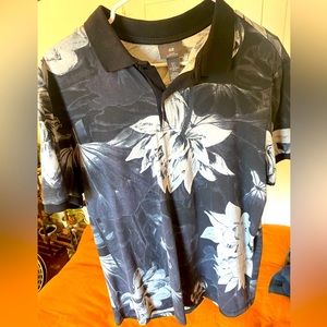 Short sleeve polo-like Hawaiian